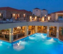 Το Varos Village Hotel της Λήμνου διεκδικεί μια θέση στις κορυφαίες τουριστικές επιχειρήσεις