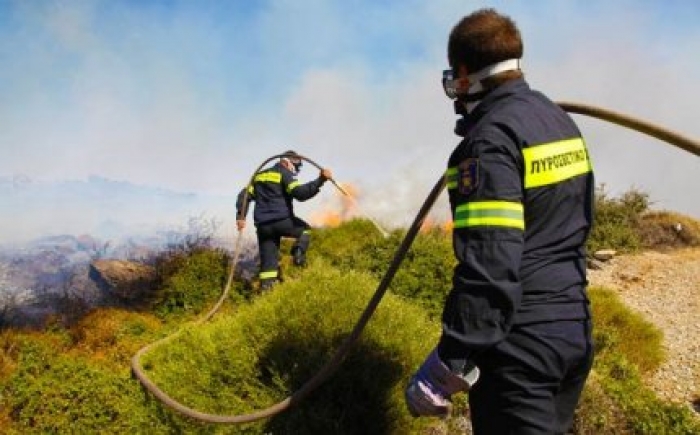 UP DATE  Φωτιά στη Μυτιλήνη |  Επεκτάθηκε στο  δάσος της Αγίας Μαρίνας 