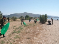 Καθαρισμός ακτών  από το στρατό 